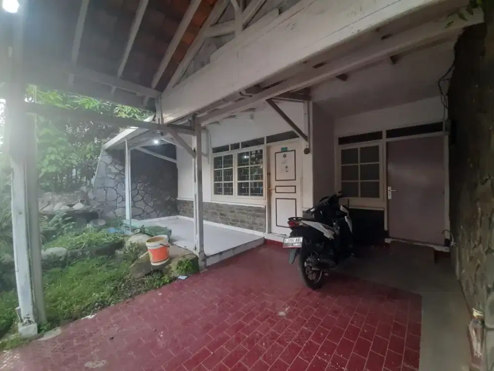HITUNG TANAH* DIJUAL CEPAT RUMAH SUKALUYU SURAPATI DEKAT GEDUNG SATE KOTA BANDUNG STRATEGIS