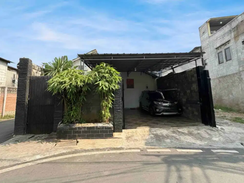 JARANG ADA ! RUMAH POSISI HOEK SIAP HUNI, AKSES 2 MOBIL, LOKASI STRATEGIS