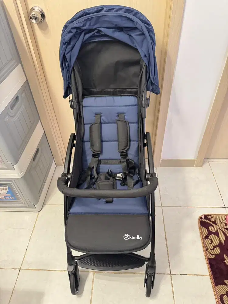 STROLLER MERK KINDLA (PRODUK AZKO) 1 BULAN PAKAI.