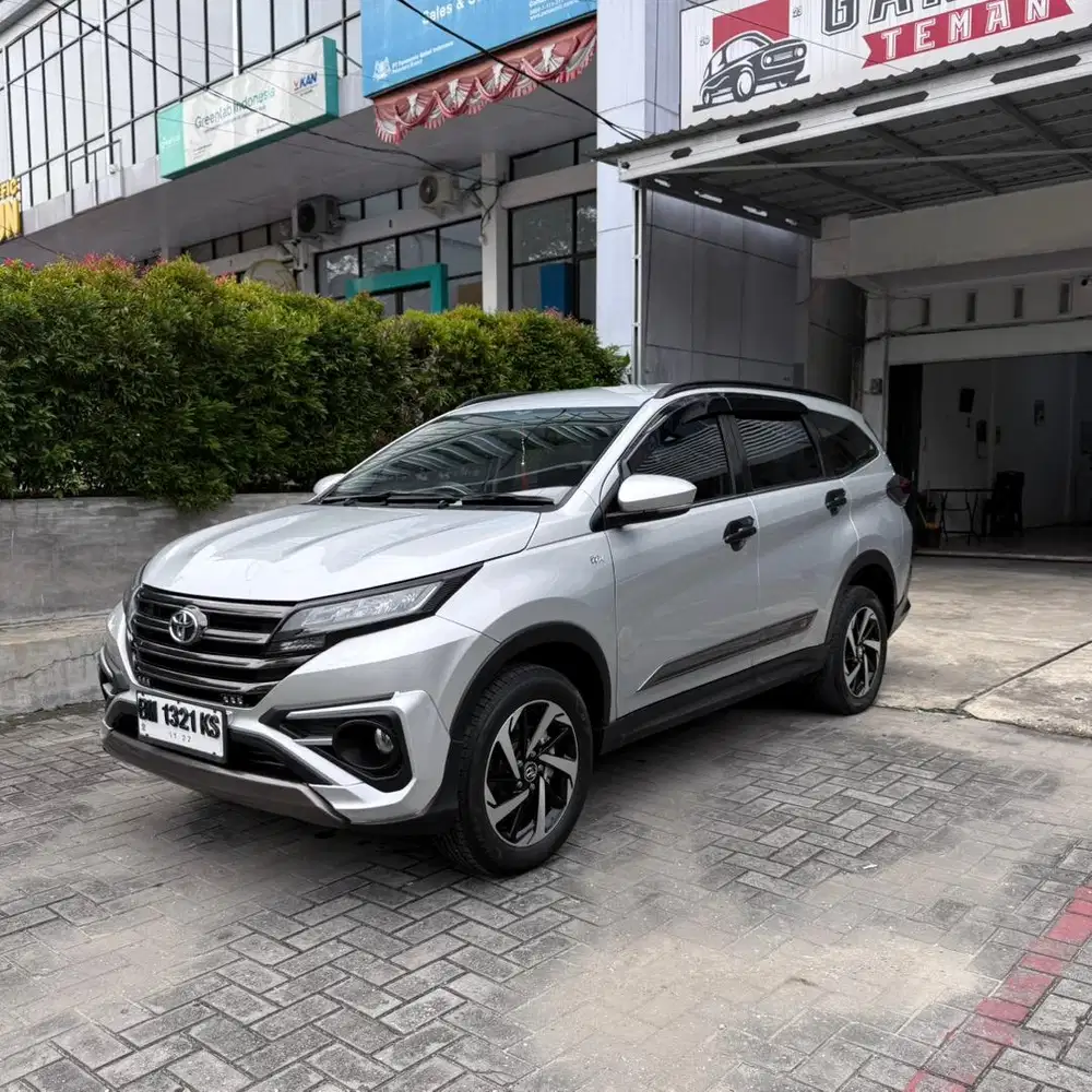 Rush GR Sport MT 2022 KM 52rb Manual Super Kondisi