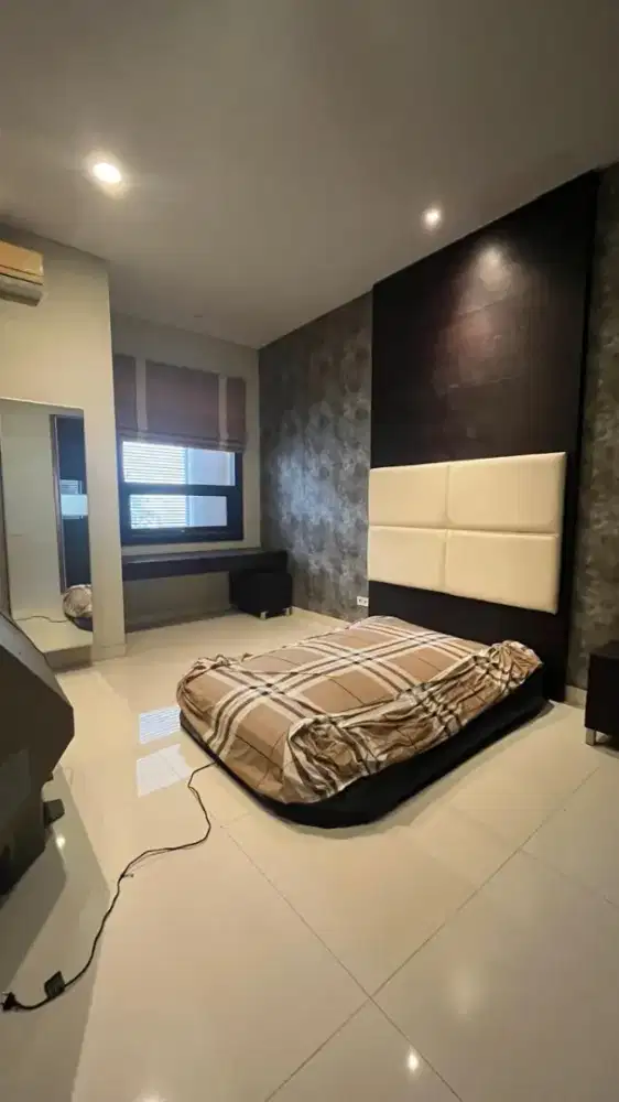 Rumah 1 lantai terawat akses strategis surabaya barat