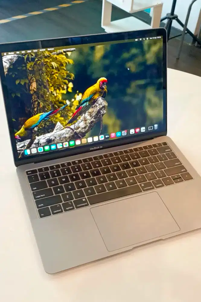 Macbook Air 2019 i5/8/128
