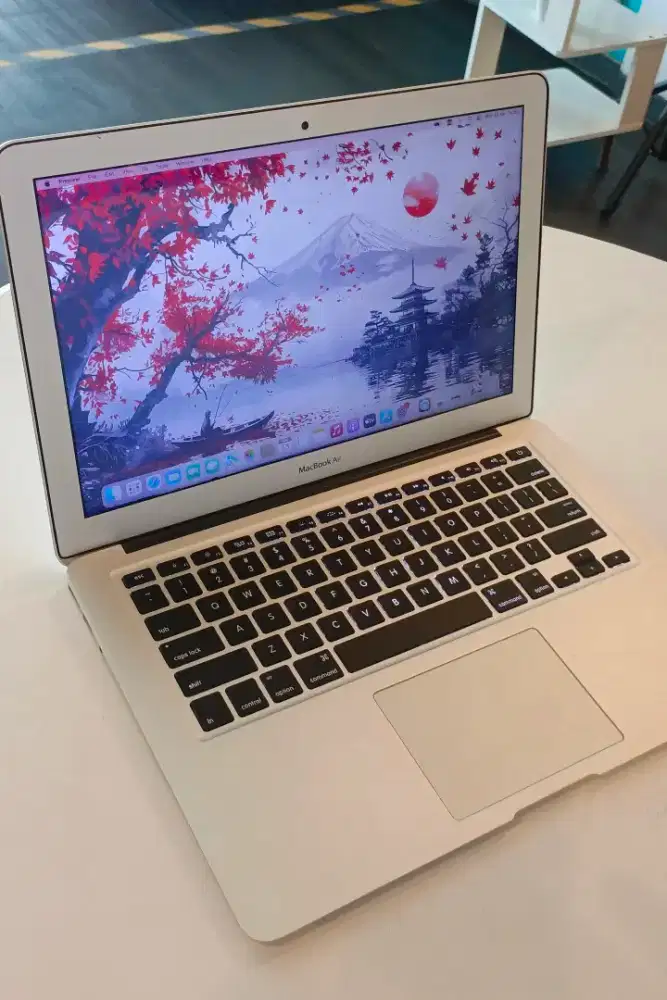 Macbook Air 2017 i5/8/128