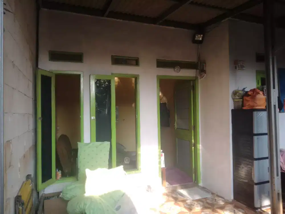 Rumah kampung akses spd motor jarak 1 rmh ke jl mobil