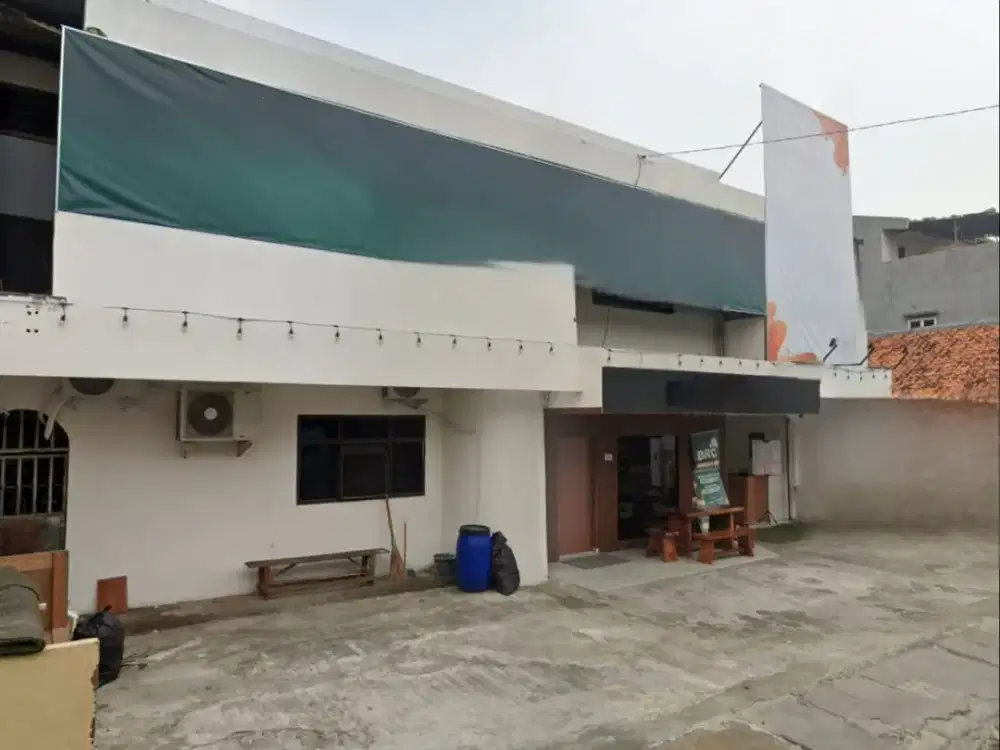 Dijual Rumah Tempat Usaha di Otista Raya Cawang, Jatinegara, Jakarta Timur, Lokasi Strategis, di Jalan Raya, Cocok untuk Usaha Apapun, Nego