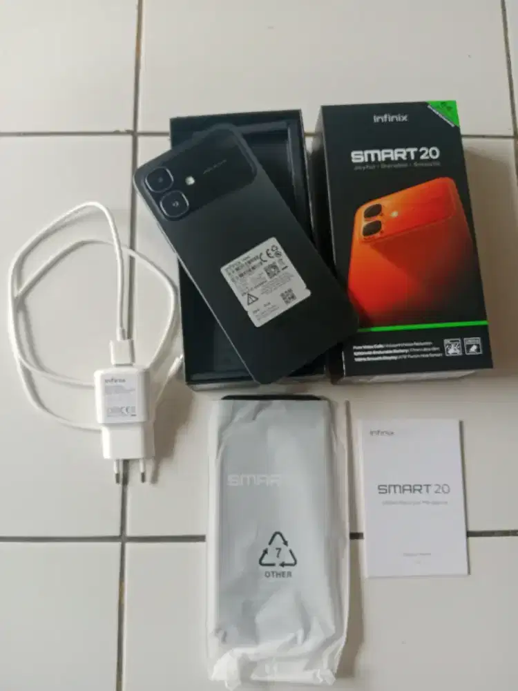 Infinix smart 20 8/64 muluss belum lama beli.