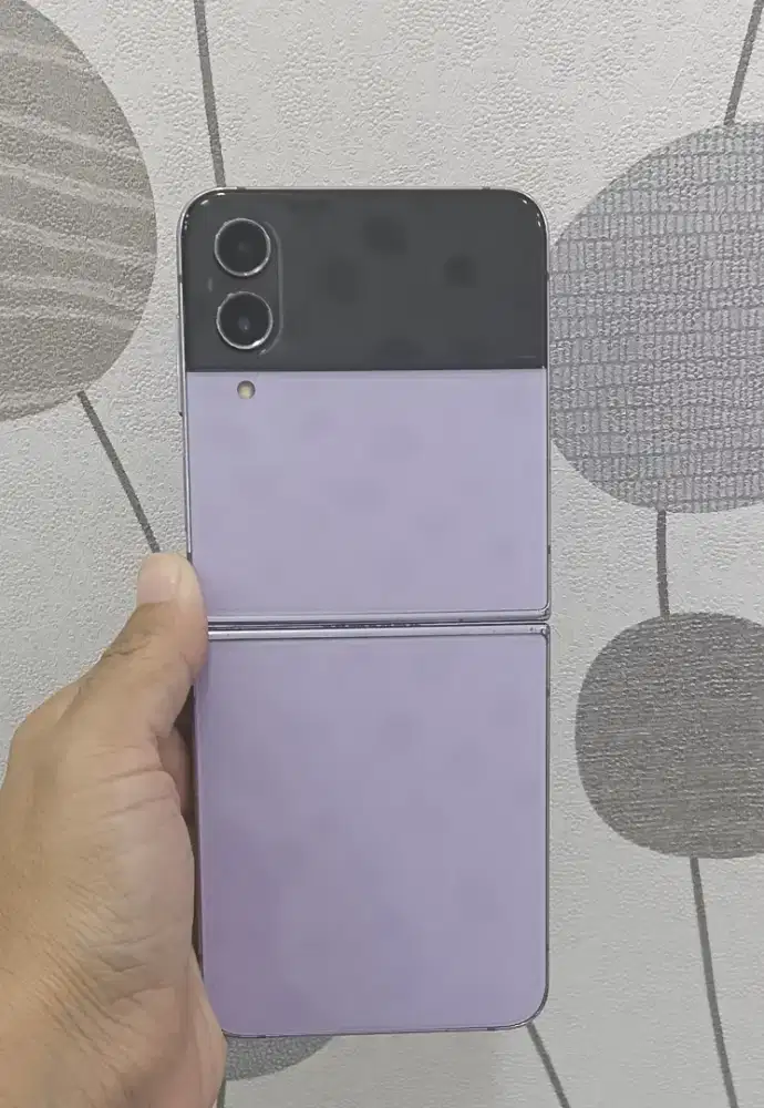 Samsung galaxy zflip4 8/256