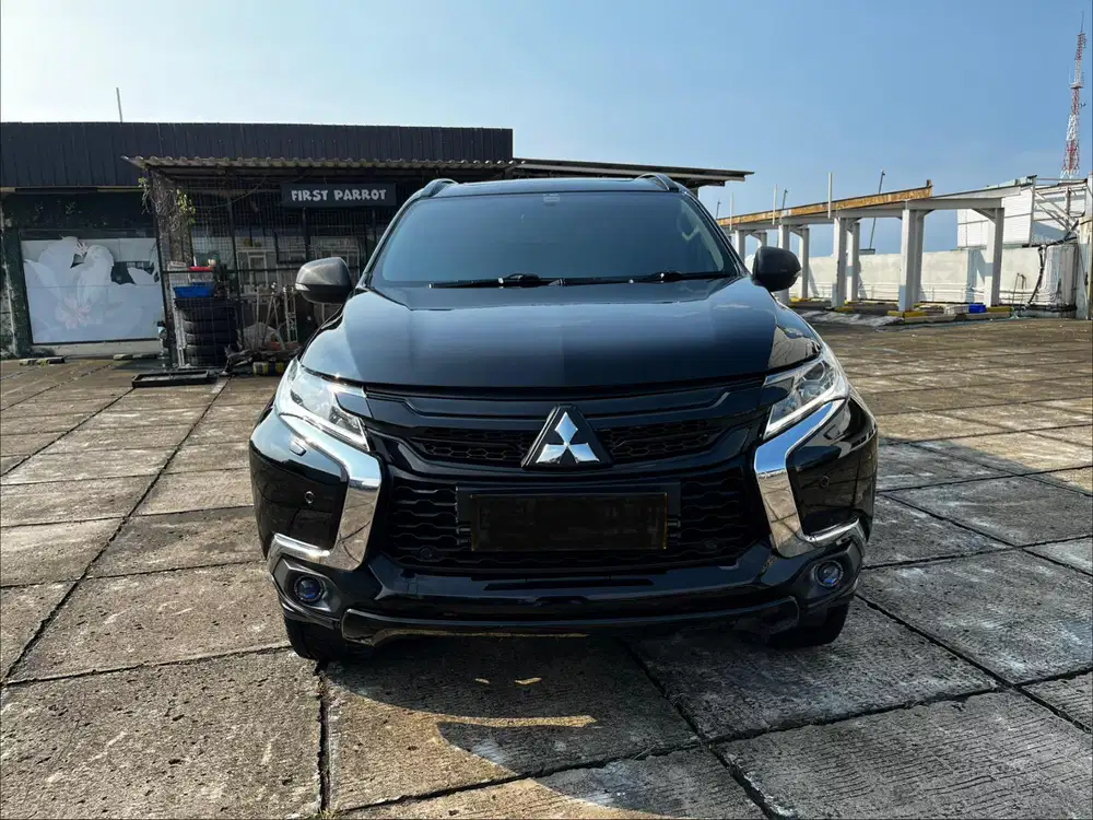 Mitsubishi Pajero Sport 2.4L Dakar Rockford Black Edition 4x2 At 2022