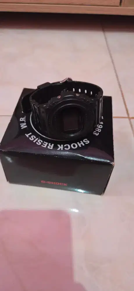 Casio G-Shock DW-5750E-1BDR & Alexandre Christie