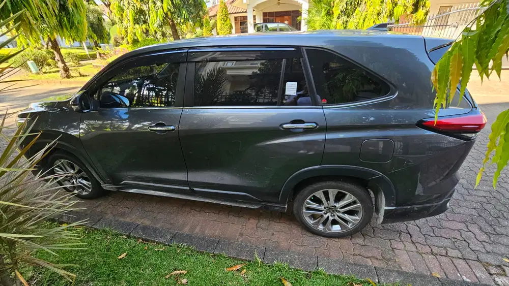 Toyota Innova Zenix Q Hybrid 2.0 Modelista Panoramic TSS 2023 Bensin