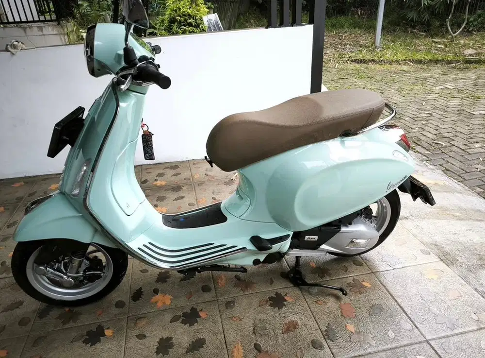 Piaggio vespa primavera 2023 tangan pertama km rendah