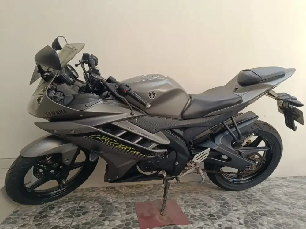 Jual motor yamaha R15 150cc tahun 2016