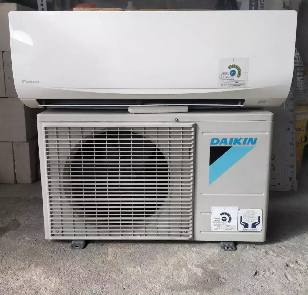 Daikin Thailand 1/2pk R32