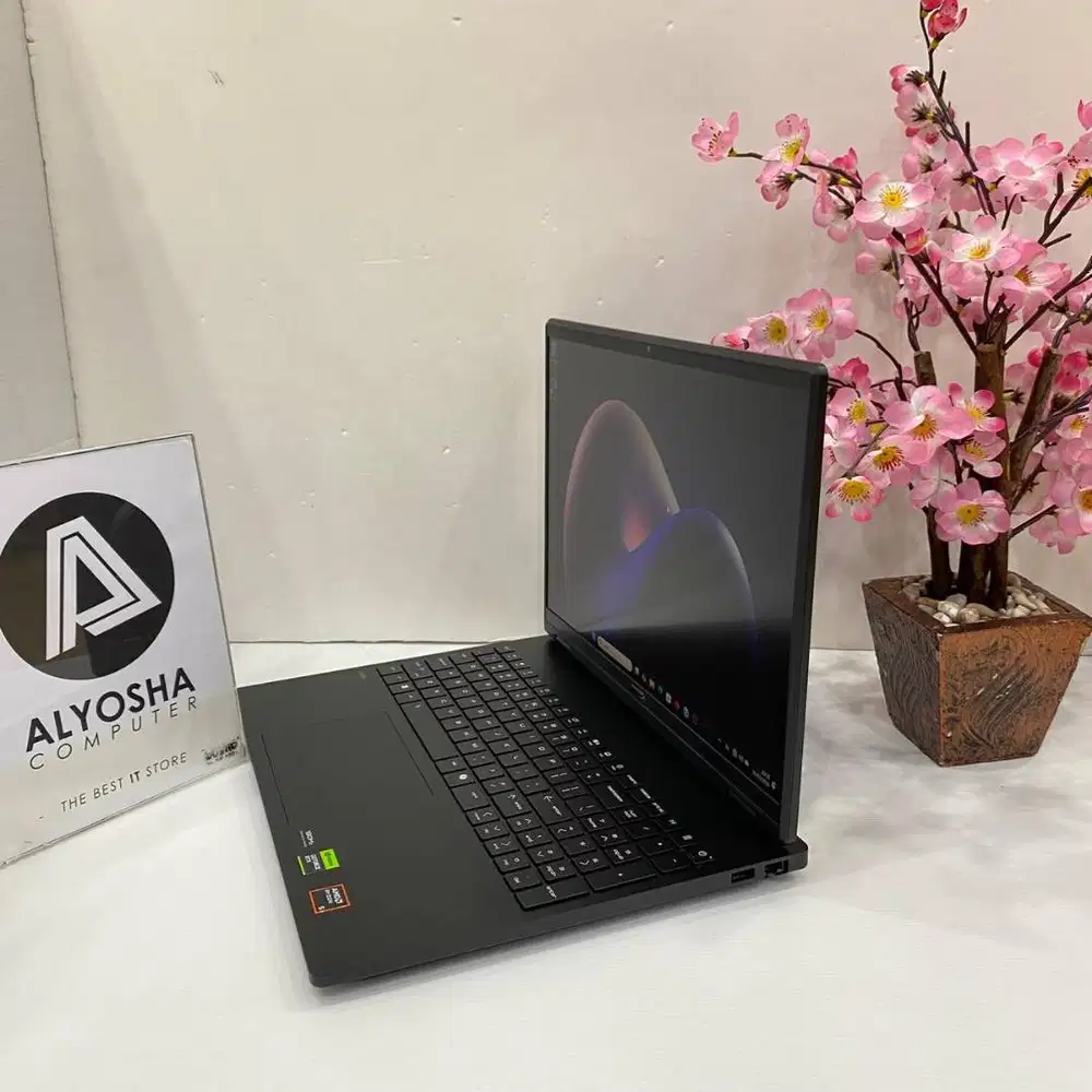 Laptop HP HyperX OMEN 15 GB0555AX AMD Ryzen 5 240 16GB SSD 1TB RTX5050