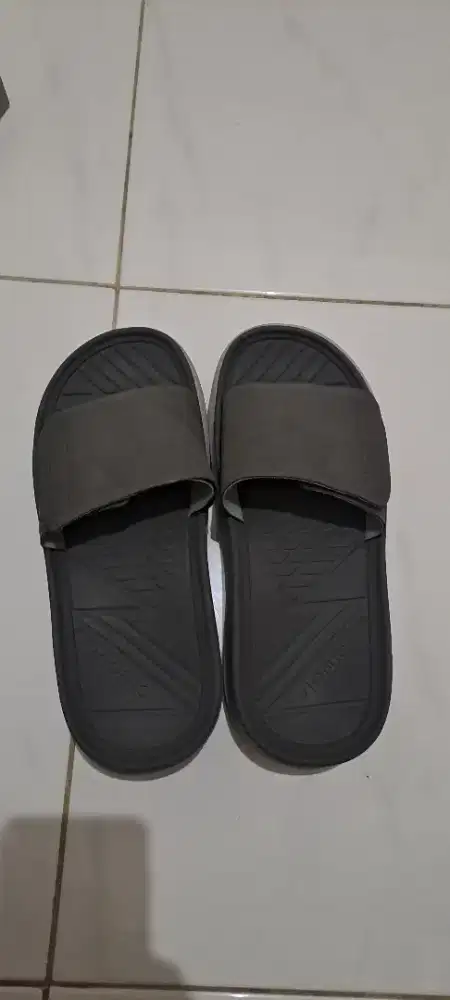 sandal pria dewasa