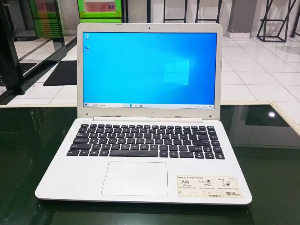 Asus Vivobook E402Y Sudah SSD fast Booting Cocok Olah Data