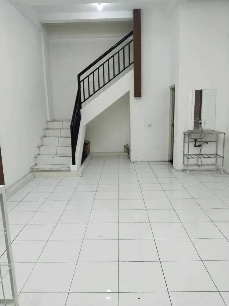 Ruko 2lantai Strategis Surabaya Barat