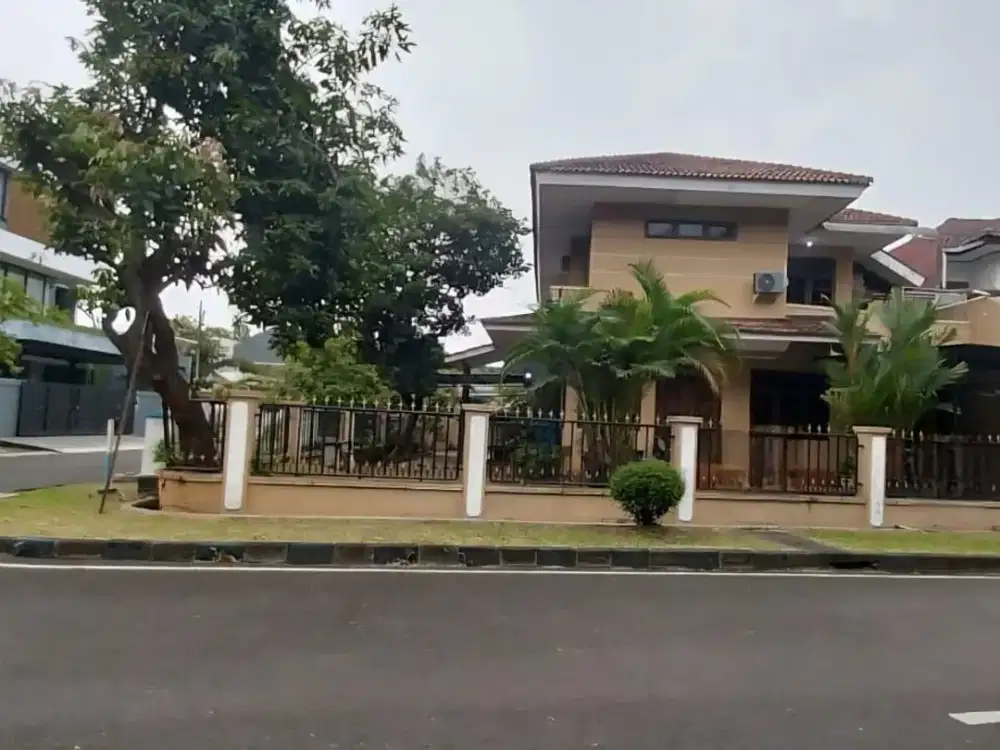 Jual Rumah Bagus di Cluster Taman Berdikari Sentosa Rawamangun, Jalan Sangat Lebar, Hoek, Murah, Hadap Barat Utara, Jakarta Timur