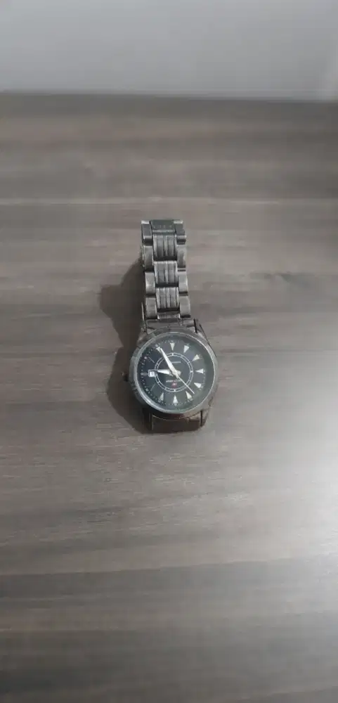 Jual jam tangan merek Swiss