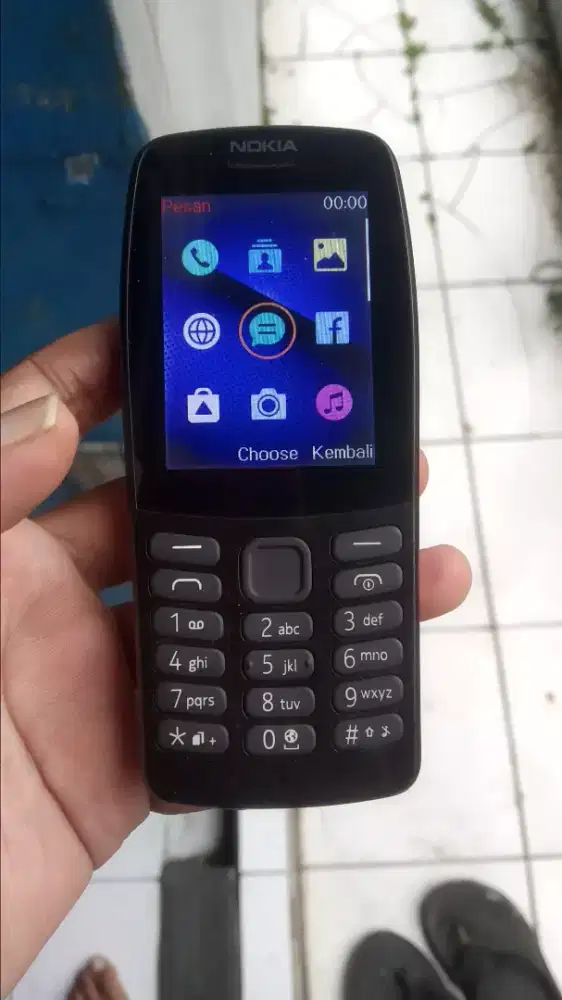 Nokia 210 dual sim layar 2.4 inchi mulus