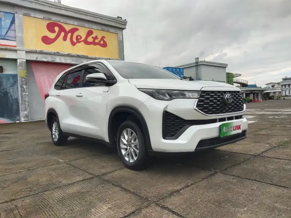 Innova Zenix G Hybrid 2.0 2025 matic Putih 2024 bagus terawat 2023