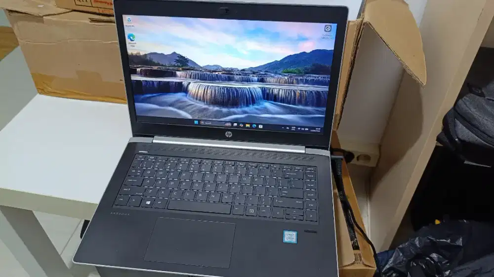 Laptop HP Probook 440 G5 i5-8250 Ram 8/256GB warna silver