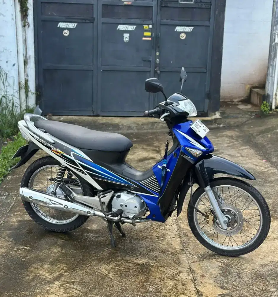 Supra X 125 Setangan biru putih dari lahir
