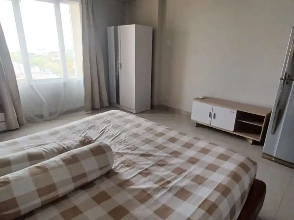 For sale Apartment beverly  studio 30m2 tower A, lt. 8 .  Harga 250jt nego