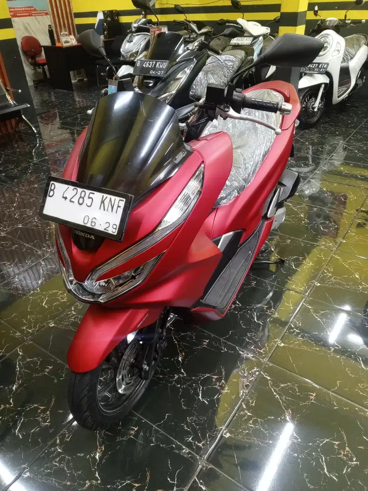 PCX CBS 2019. MESIN BODY KAKI2 AMAN. PAJAK ON.SS LENGKAP. NEGO
