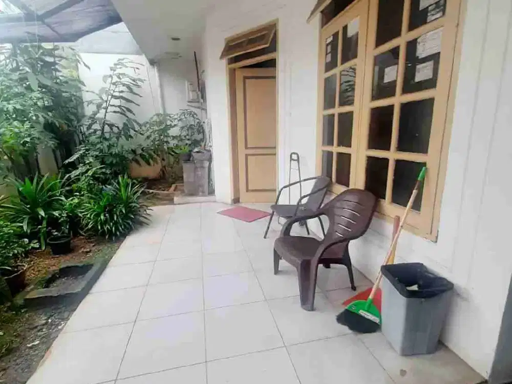DIJUAL RUMAH di PENGADEGAN UTARA RAYA