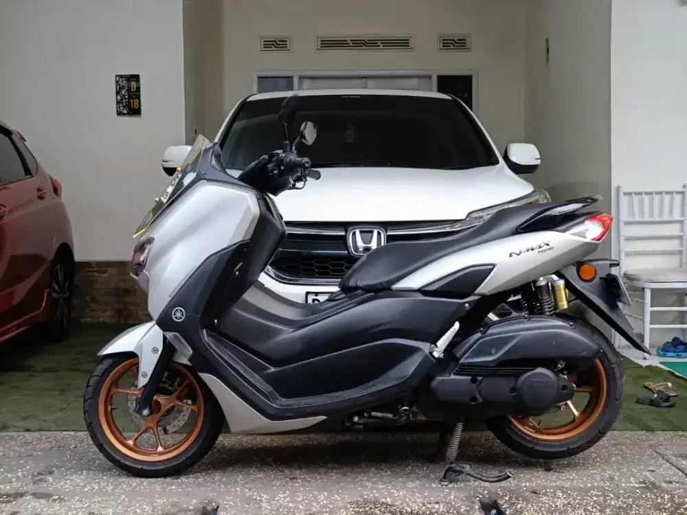 Nmax connected tahun 2024 keyless/tt boleh gan cash lebih bagus