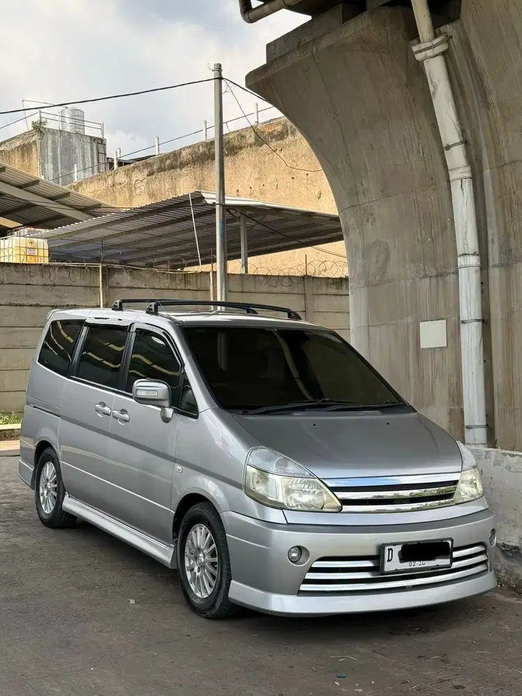 Nissan Serena 2010 Bensin