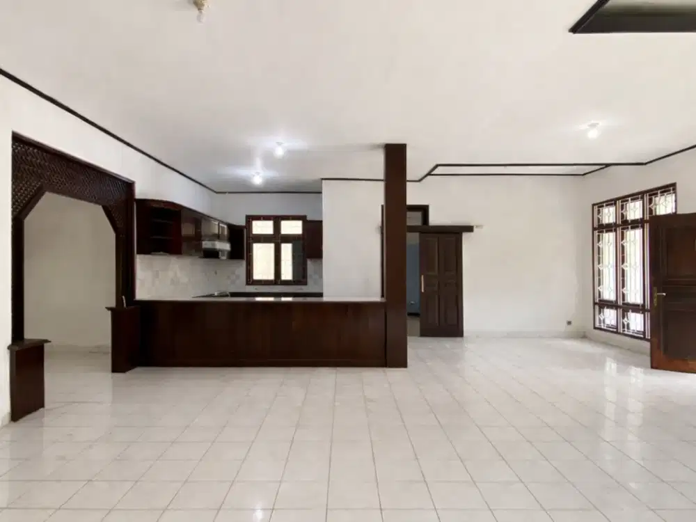 Hunian nyaman 2 Lantai di kawasan Cinere