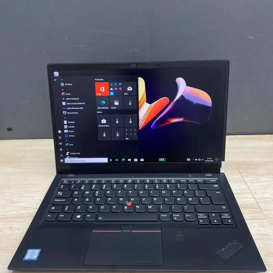 Laptop Lenovo Thinkpad X1 CARBON Core i5-8350U Layar 14inch N-ETM