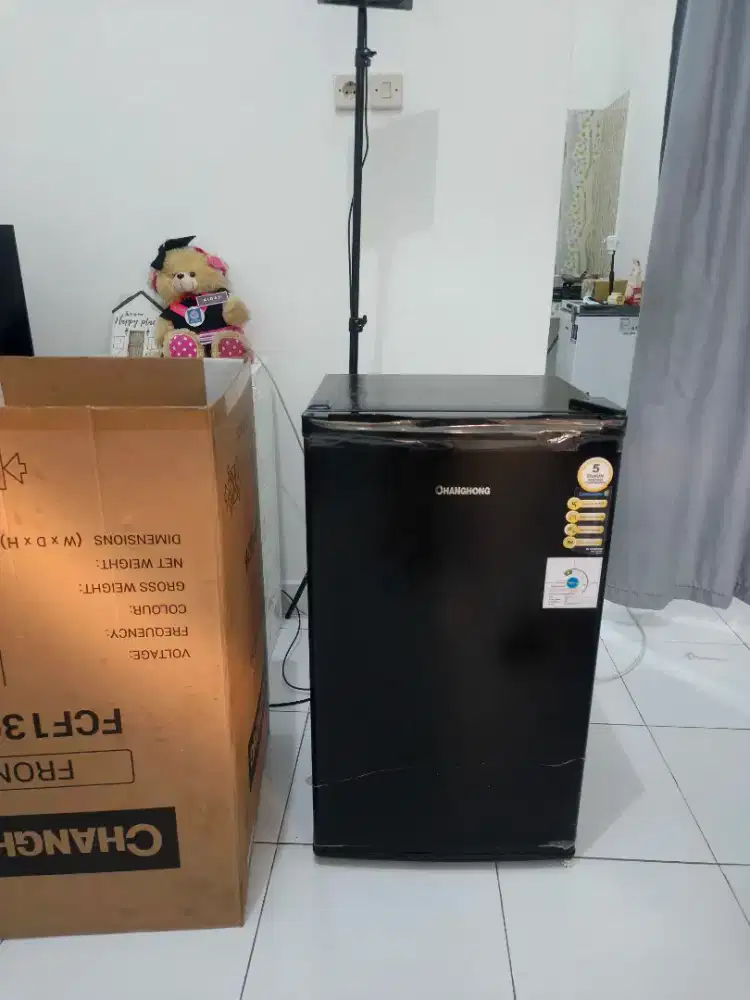 Kulkas sedang Changhong CBC 100L