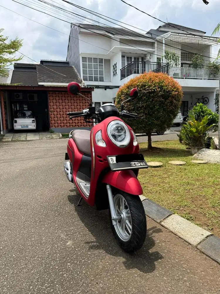 Honda Scoopy Prestige Merah Doff kilometer rendah