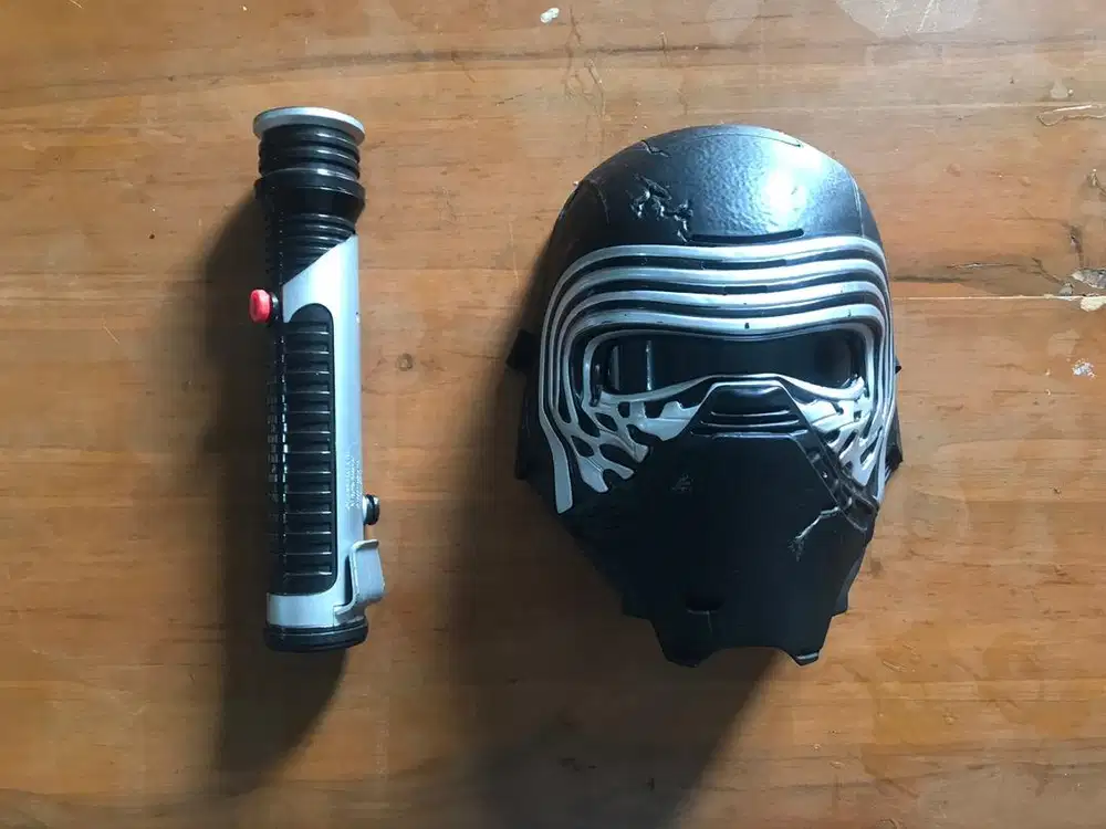 Kylo ren mask&light saber