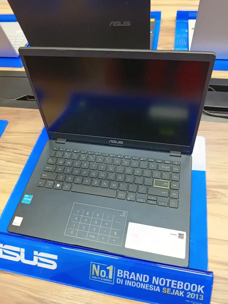 asus intel celeron 8 512GB