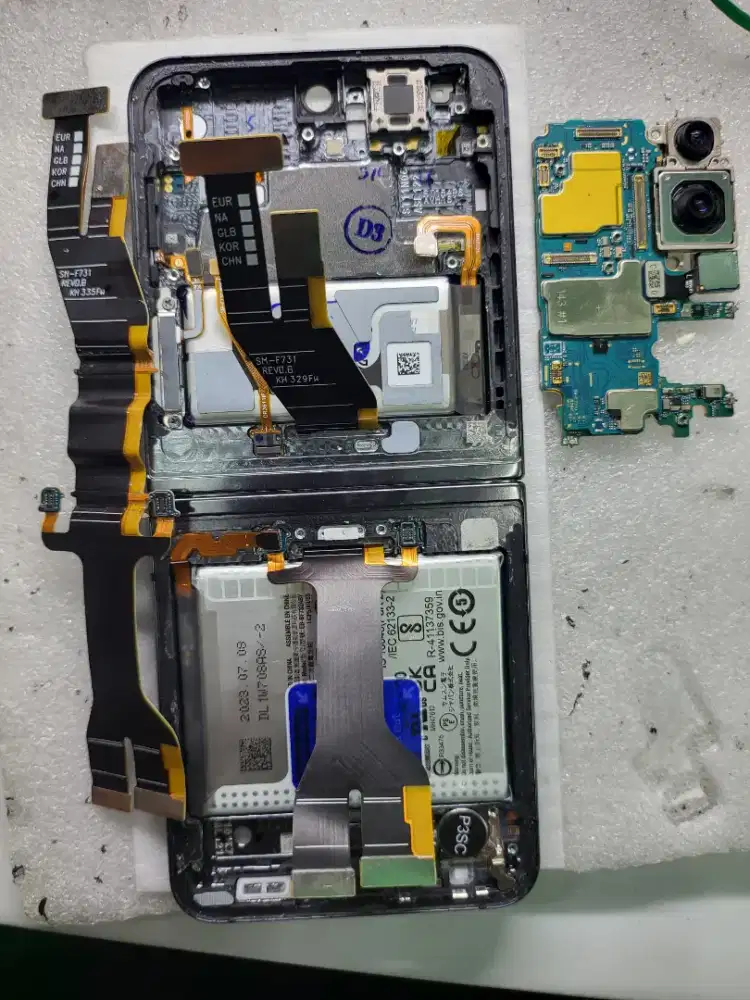 Service Samsung Z Flip5 Layar tidak bisa di Touschreen bisa di tunggu