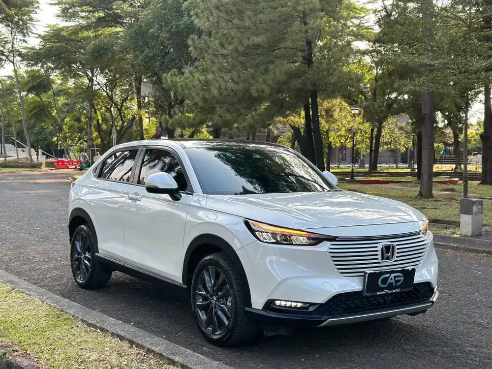 HR-V SE CVT AT 2024/HR-V SE CVT MATIC AUTOMATIC PUTIH 2024