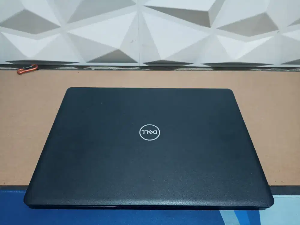 Laptop Dell i5 gen 8 SSD 256 Ram 8