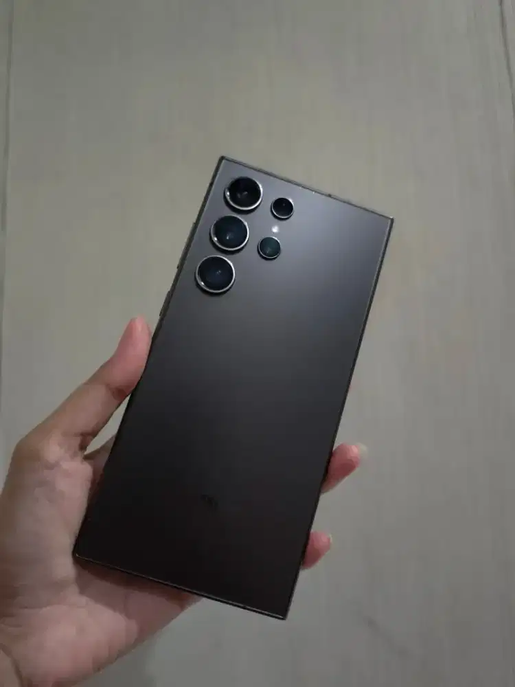 Samsung S24 Ultra 12/1Tb Resmi