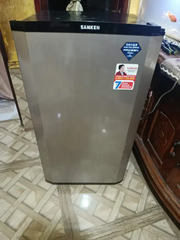 Kulkas 1 pintu merek Sanken