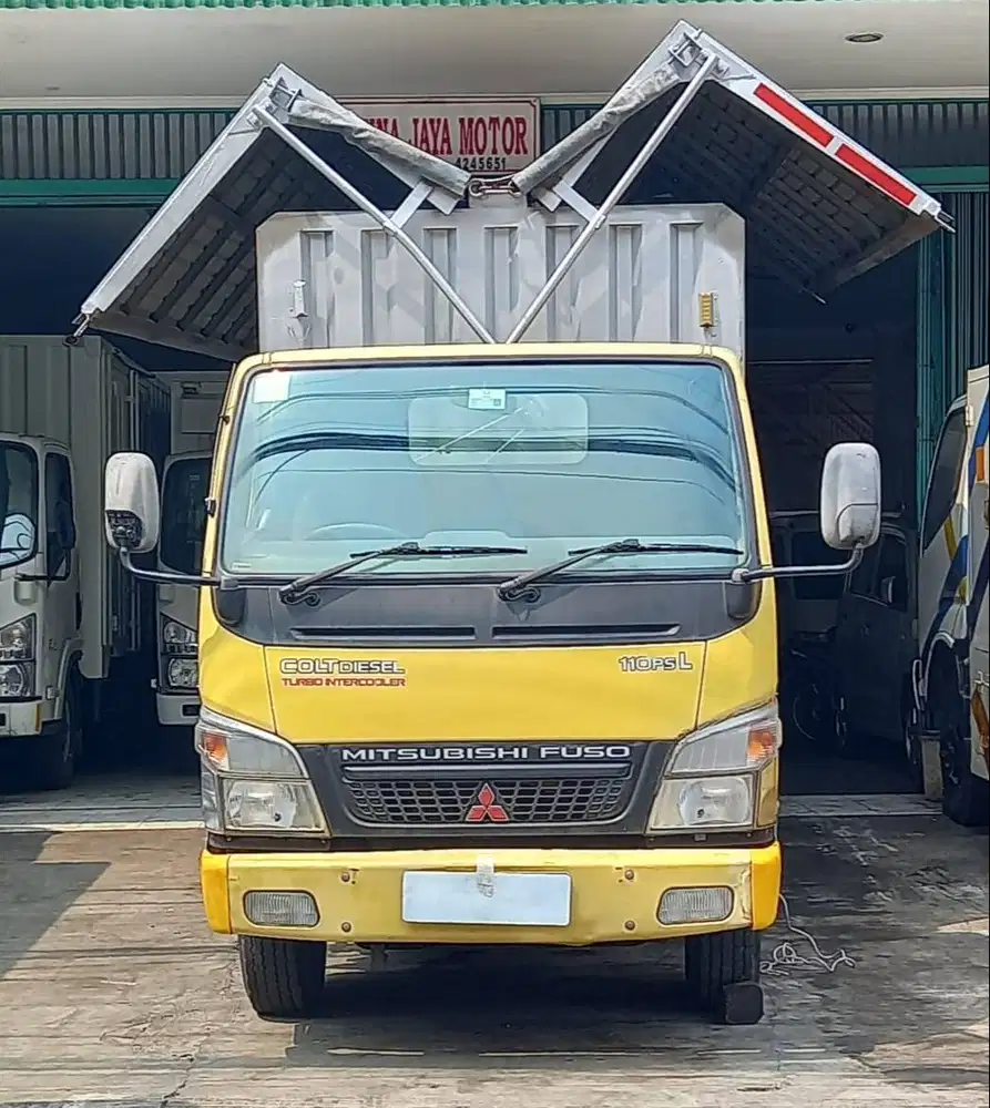 Mitsubishi Canter Colt Diesel FE71 L 4 Roda Wing Box Long Chasis 2013
