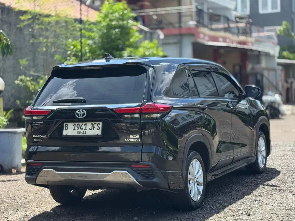 Toyota Kijang Innova 2023 Hybrid