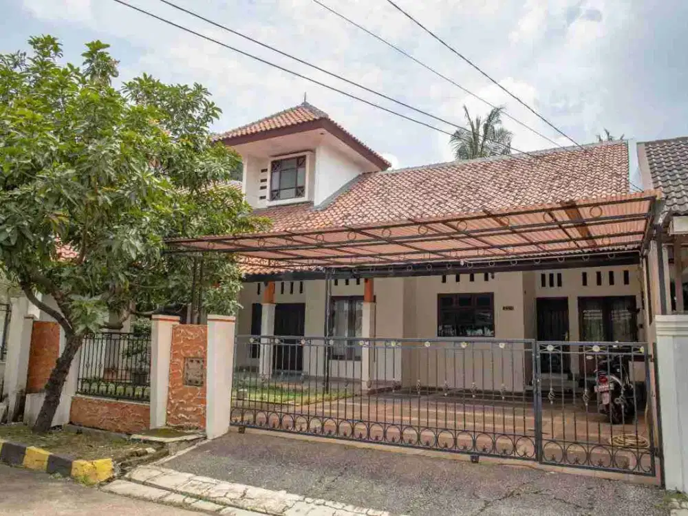 Rumah Luas Asri di Jatiwaringin Asri Jatiwaringin Pondok Gede Bekasi Strategis