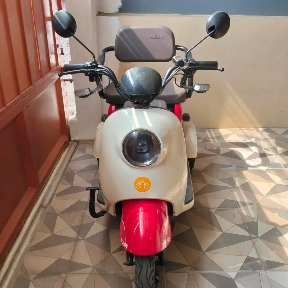 [Jual] Sepeda Listrik Roda Tiga/3 Merek Solos Model L-G50