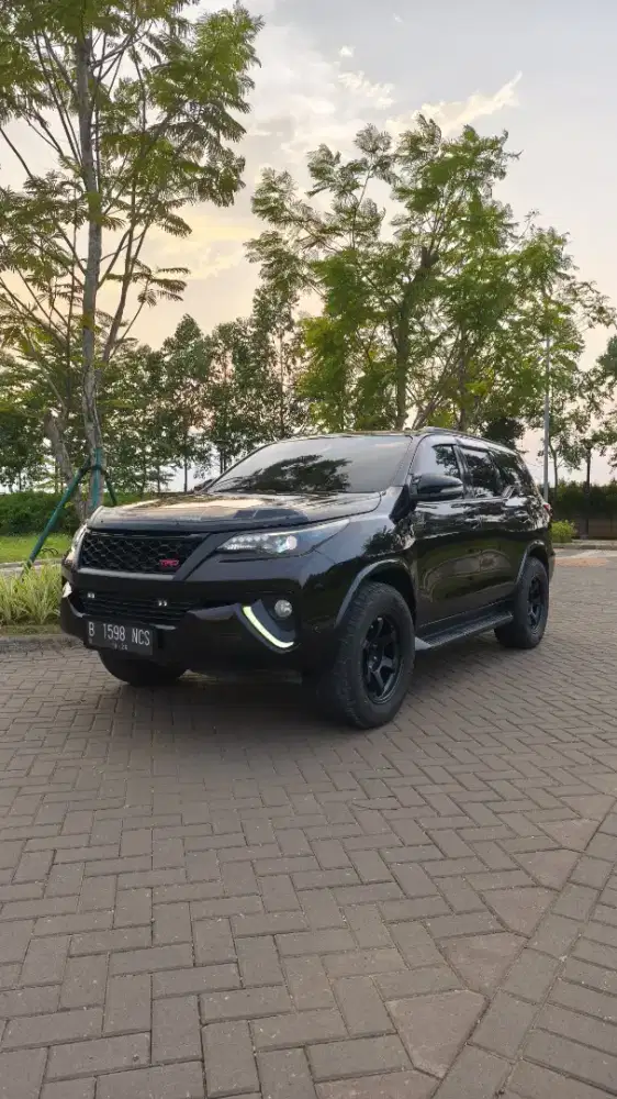 Toyota Fortuner VZR Diesel AT 2017 NIK 2016 Pajero