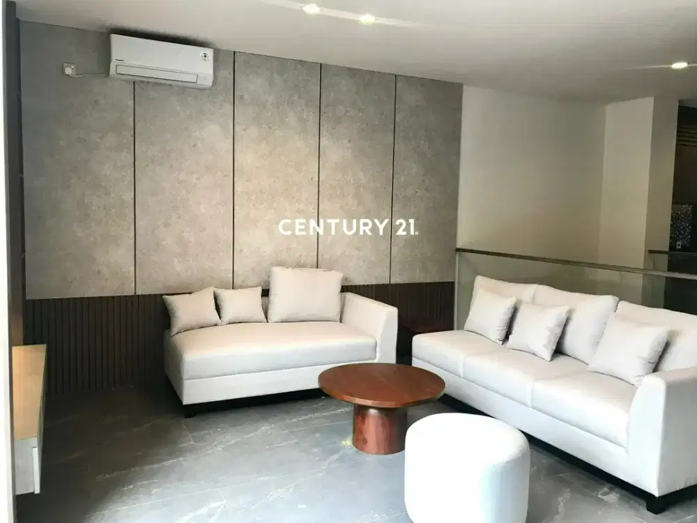 Rumah Rapih Siap Huni Di Jakarta Selatan  9262