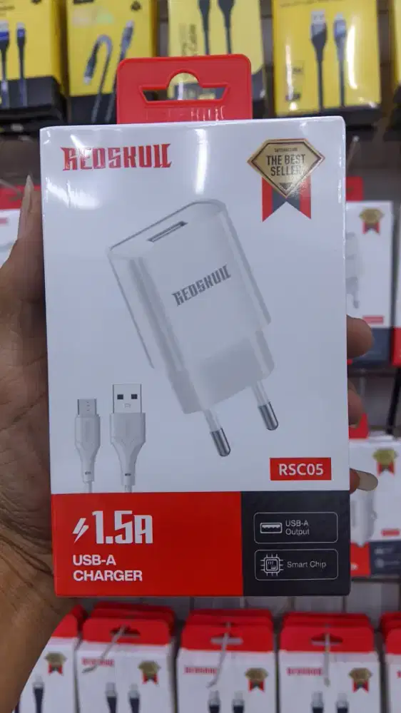 TRAVEL ADAPTOR REDSKULL RSC05